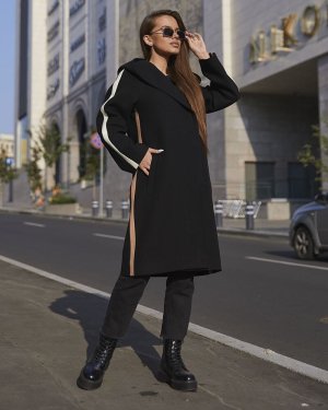 Чорне кашемірове пальто з лампасами та капюшоном. PV263 - SvitStyle