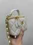 Сумка Chanel Classic Beige Lambskin Pearl Crush Mini Vanity Case (7)