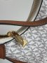 Сумка Michael Kors Wilma Signature Logo Crossbody Bag White (10)