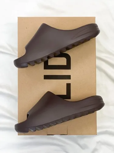 Шльопанці Adidas Yeezy Slide Soot (рр 36-38) - SvitStyle