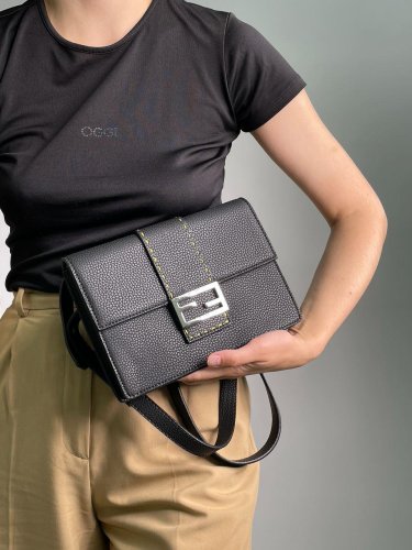 Сумка Fendi Flat Baguette Black Leather Bag - SvitStyle