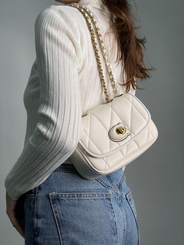 Сумка Coach Quilted Pillow Madison Shoulder Bag White - SvitStyle