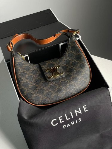 Сумка Celine Medium Ava Triomphe Bag in Triomphe Canvas And Calfskin Tan - SvitStyle