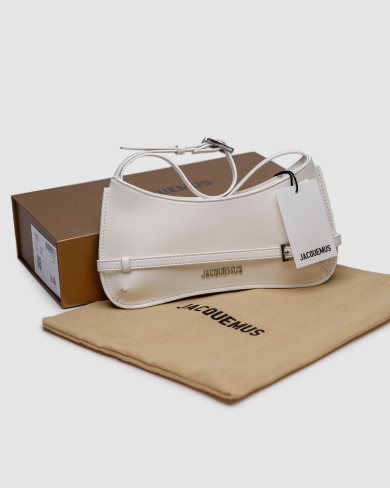 Сумка Jacquemus Le Bisou Ceinture Leather Shoulder Bag in White - SvitStyle