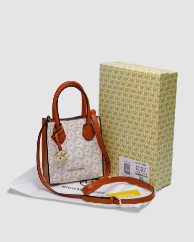 Сумка Michael Kors Mercer Extra-Small Pebbled Leather Crossbody Bag Ivory - SvitStyle