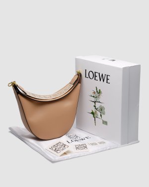 Сумка Loewe Luna Leather Shoulder Bag in Beige - 8634739 - SvitStyle